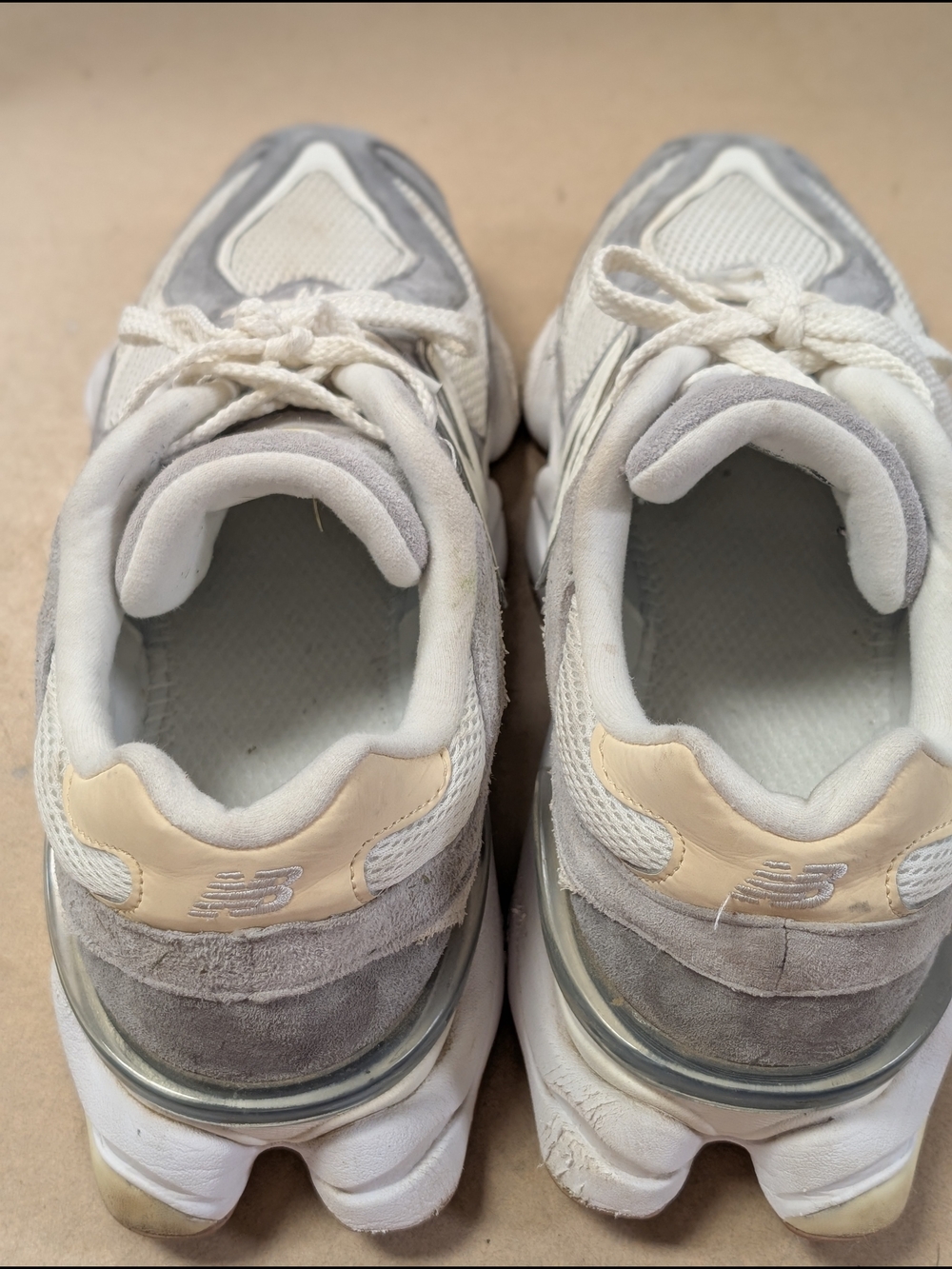New Balance Women's 9060 Light Gray Sneaker Size 10.5 Men 12 Wm - Picture 10 of 12